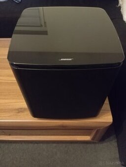 Predám Bose Bass Module 700 – Špičkový výkon v elegantnom te