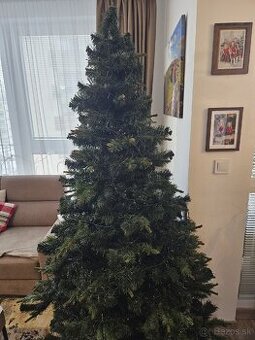 Predam vianocny stromcek 210cm