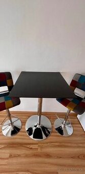 Predám barový stôl