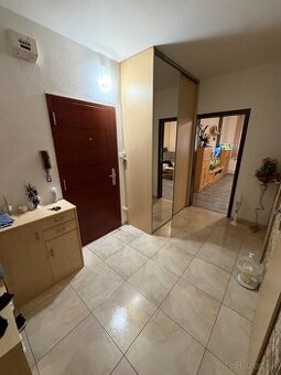 Na predaj 3izbový byt 59m2+loggia,pivnica- Topoľčany