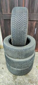 Predám celoročné pneumatiky 235/55 R17