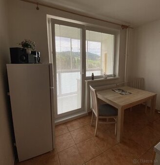 Prenájom 1 –izbový byt s 2 balkónmi