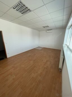 na prenájom kancelárie na Sturovej areal stavebnin Kartel