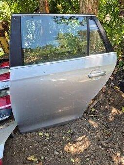 Predám ľavé zadné dvere na Volkswagen Golf VARIANT
