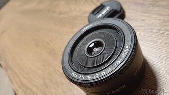 Canon EF-M 22mm/f2