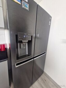 Americká chladnička LG GSL761MCZZ – 625 l, No Frost, výrobní