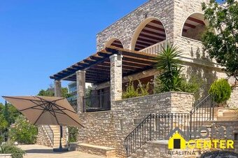 Na predaj ZREKONŠTRUOVANÁ KAMENNÁ VILA /200 m²/ Dalmátsko, K