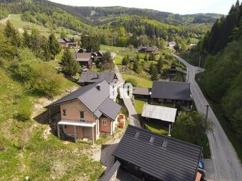 Rodinné sídlo pod lyžiarskym strediskom - Horná Mariková