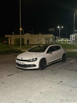 Volkswagen Scirocco 1.4 TSI 118 kW (turbo + kompresor)