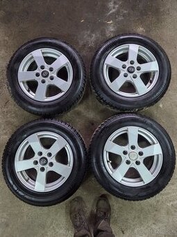 Elektrony originál ceed 195/65 R15, pneumatiky zimné DO 1524