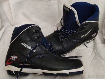 Kvalitné a pevné kožené topánky na bežky ALPINA v 39, NNN