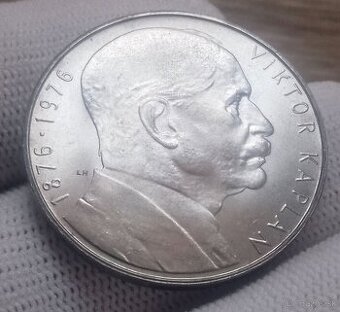 Strieborné 100 koruny.