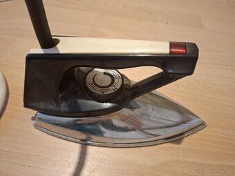 Retro žehlička ETA