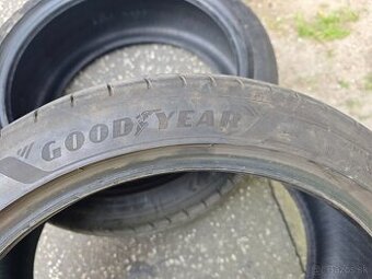 Pneumatiky Goodyear F1 Asymmetric 6 235/40 R19