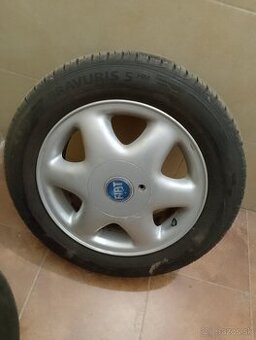 Fiat grande punto kolesá R15