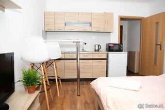 Na predaj zariadená garsónka, Nové Zámky