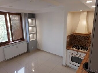 Prenájom 1,5 izbového bytu v Michalovciach