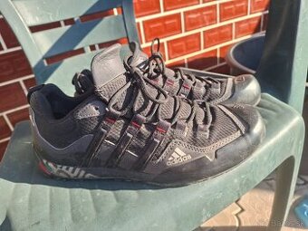 Adidas swift solo čierne