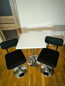 Barový pult so stoličkami - 1