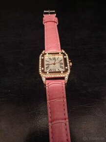 Krásne dámske hodinky s ružovým remienkom