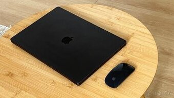 MacBook 16” M3 pro 18 gb ram 512 gb