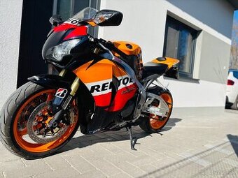 Honda cbr 1000 rr Repsol     Prvy majitel