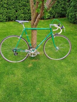 Predam cestny bicykel