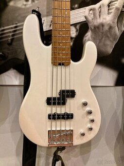 Charvel San Dimas Pro-mod 5 + Darkglass tone capsule