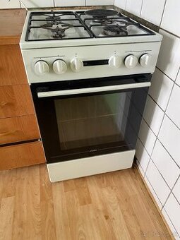 Plynovo elektrický sporák 50€, osobný odber: Turčianske Tepl