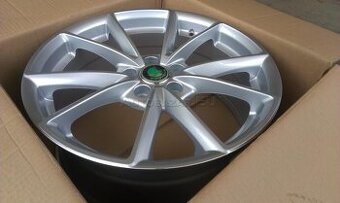 SKODA Superb Octavia Kodiaq Karoq VW Passat Golf disky Audi