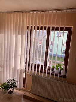 Predám biele vertikálne žalúzie