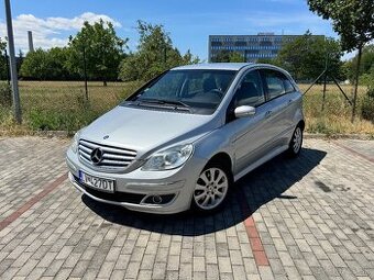 Mercedes Benz B200