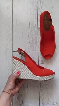 Dámske platformy Tommy Hilfiger