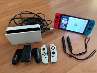Nintendo Switch OLED + 256 GB karta + extra Joy-Cony