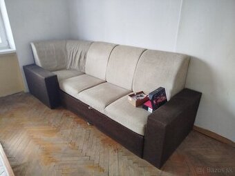 Darujem starší gauč