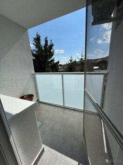 PEZINOK - PRENÁJOM 3izbového BYTU v ŠIRŠOM CENTRE