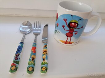 Poháre, hrnčeky rôzne + detský príbor
