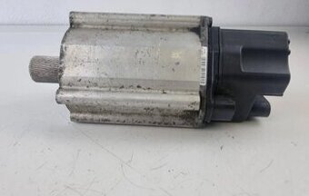 BMW F10 motorček serva