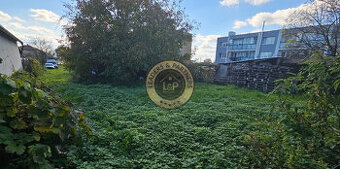 Na predaj pozemok vhodný na výstavbu RD  v obci Hlboké