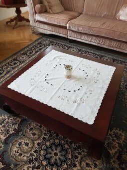 Rustikalny dreveny konferencny stolik