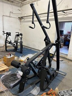 Nautilus lat pull down