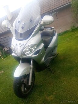 Piaggio X9 250