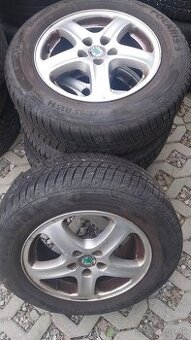 Škoda octavia 1 eletroni R15