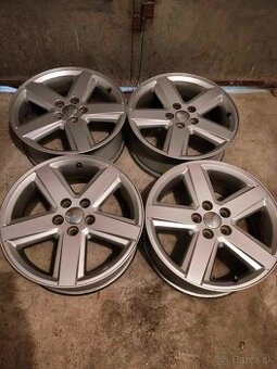 4ks alu disky orig. Jeep 5x114,3 r18