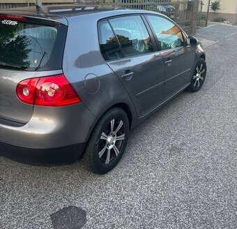Vw golf 5 1.4 16v