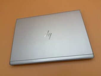 Notebook HP 14″ s procesorom Intel Core i5 a 32 GB RAM