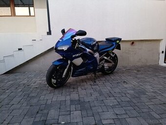 Yamaha YZF-R6 - 1