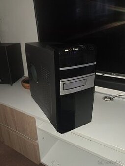 Predám stolný počítač