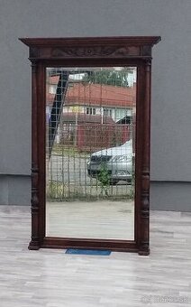 Zrkadlo starožitné.