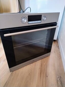 Nová vstavana rúra Mora